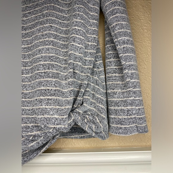 Max & Mia striped long sleeve size medium - Picture 3 of 4